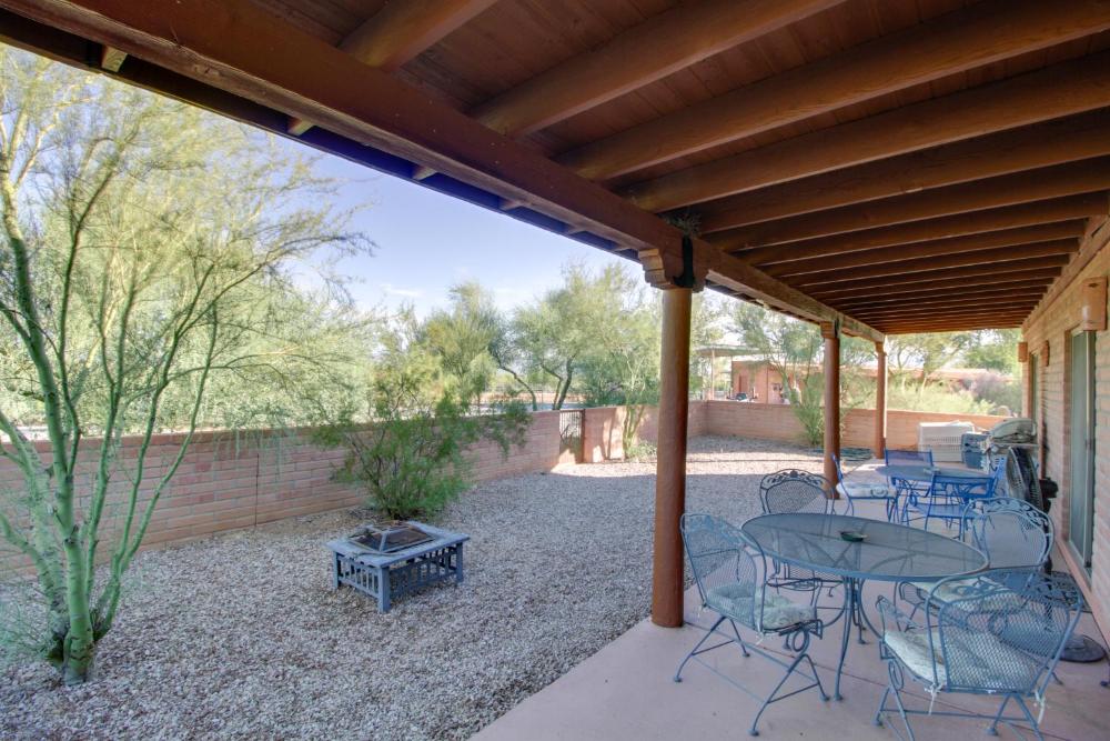 Tucson Home - Hiking Trail Access On-Site!